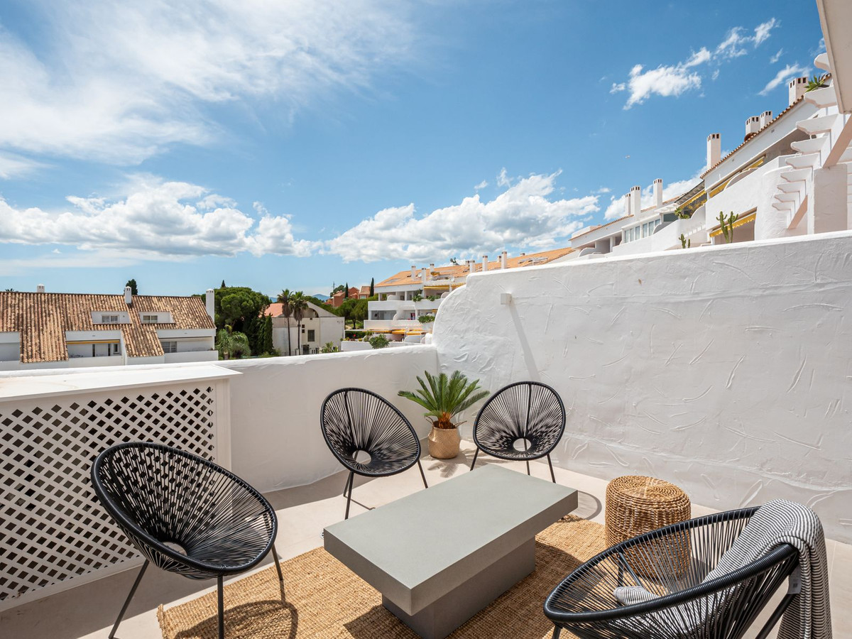 2 Bedroom Apartment for Sale in Nueva Andalucía — 6