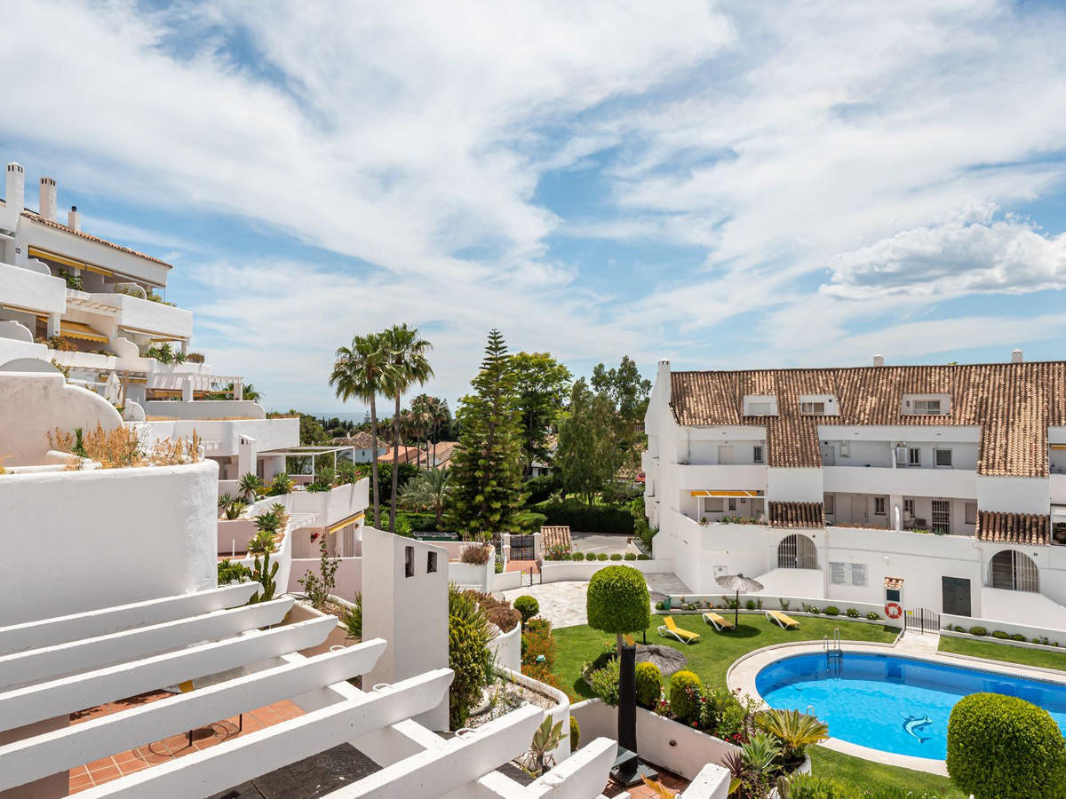2 Bedroom Apartment for Sale in Nueva Andalucía — 7