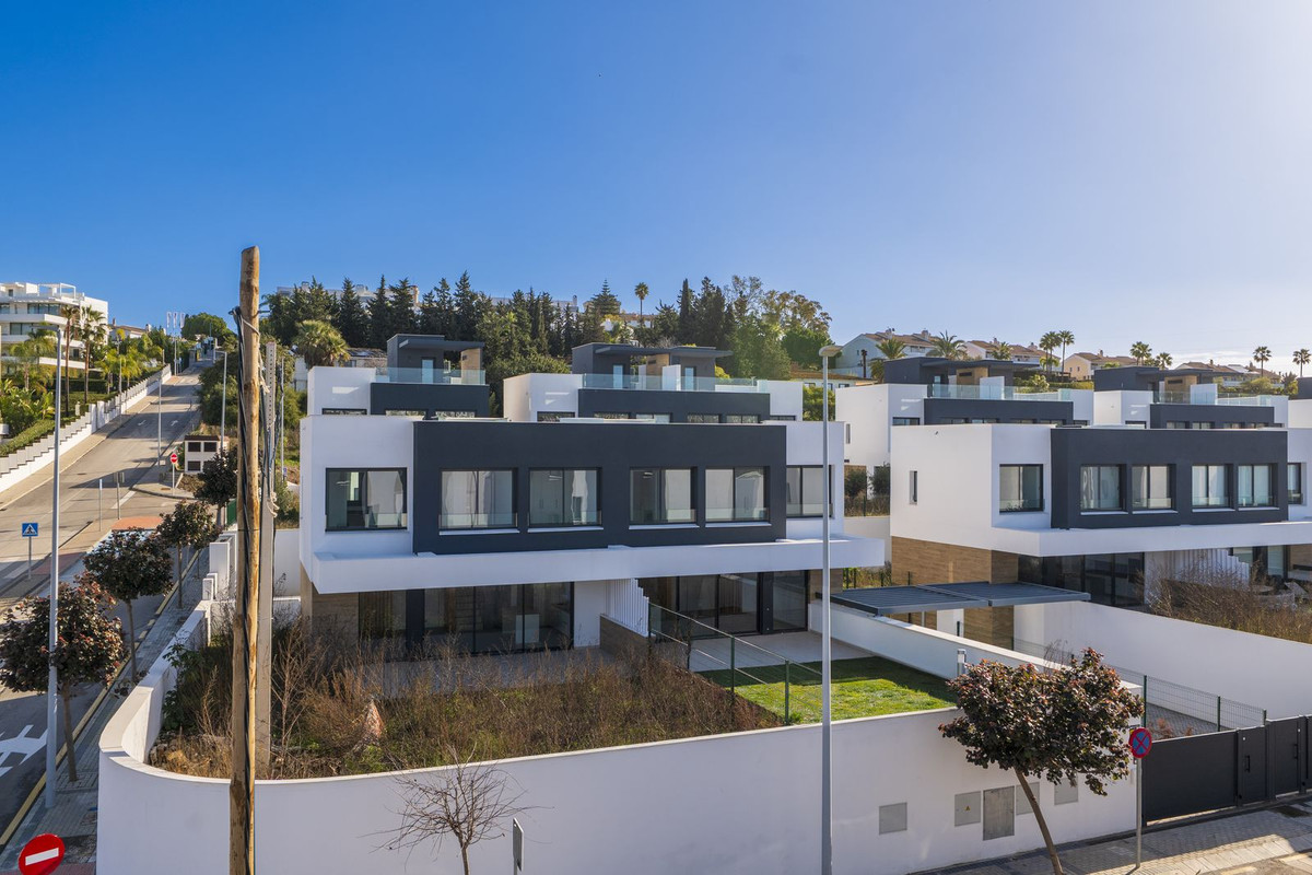4 Bedroom Villa for Sale in Atalaya