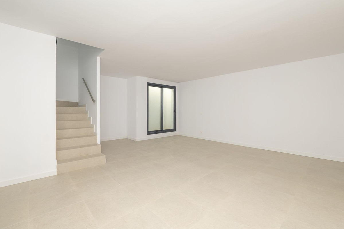 4 Bedroom Villa for Sale in Atalaya — 7