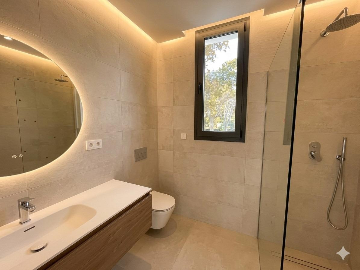 6 Bedroom Villa for Sale in Estepona — view 17