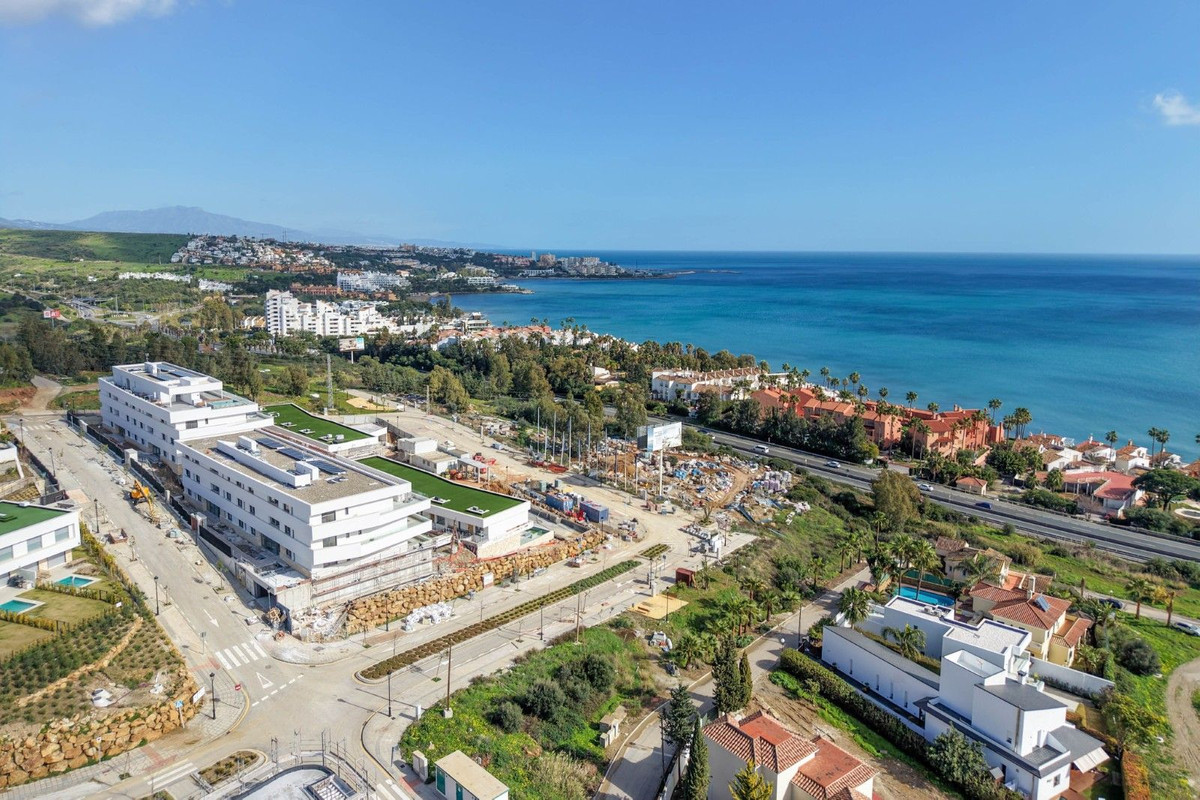 3 Bedroom Apartment for Sale in Estepona — 7