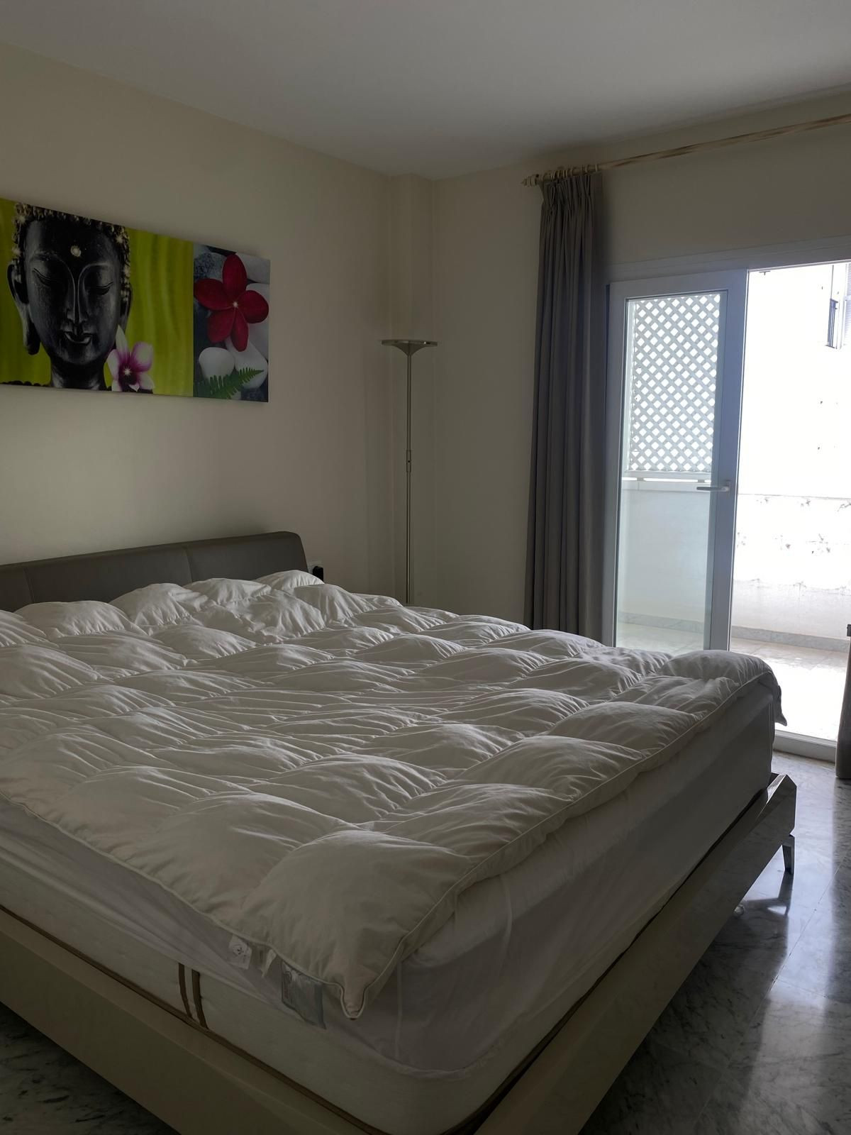 2 Bedroom Apartment for Sale in Puerto Banús — 7