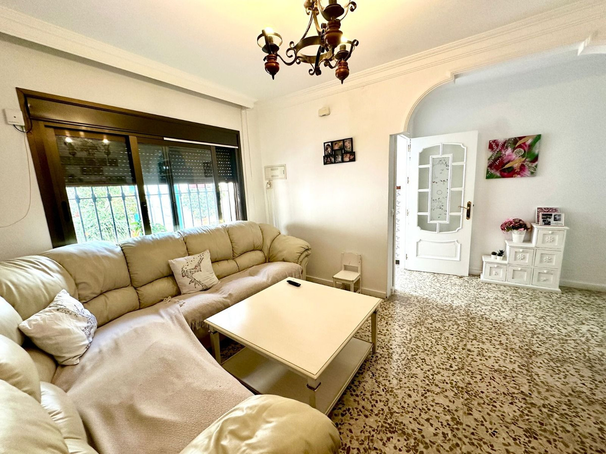 2 Bedroom Apartment for Sale in Estepona