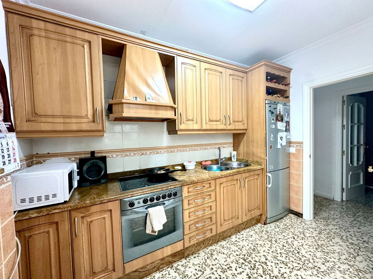 2 Bedroom Apartment for Sale in Estepona — 5