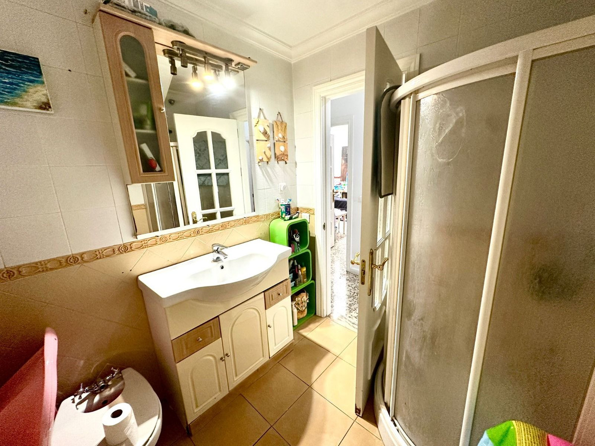 2 Bedroom Apartment for Sale in Estepona — 6