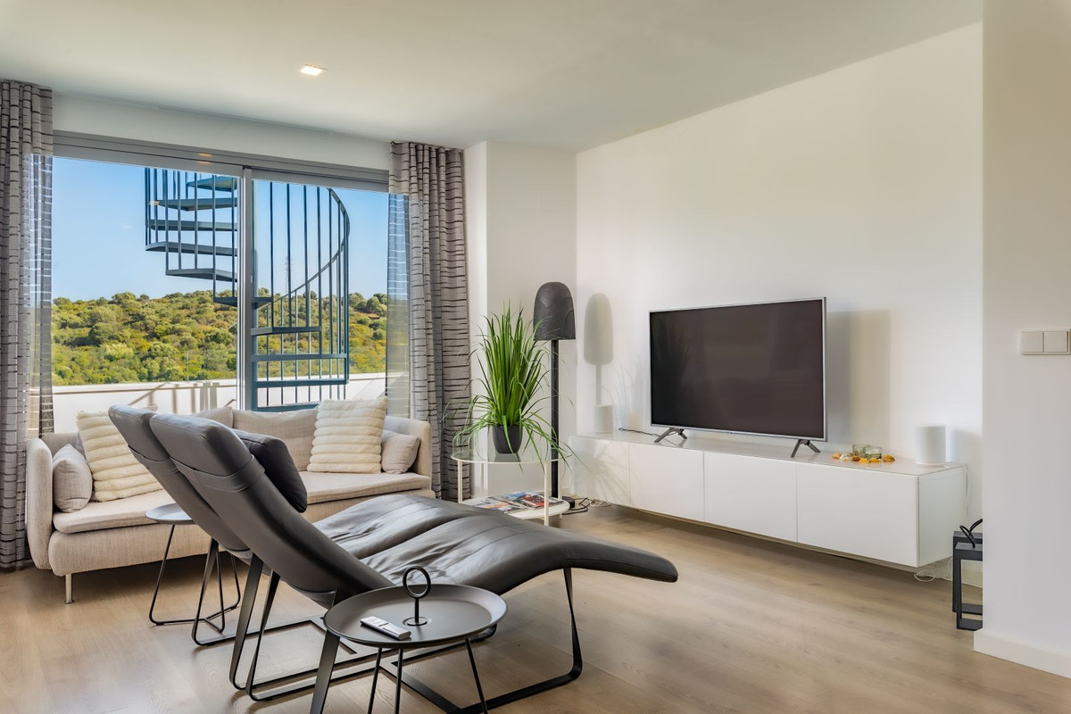 3 Bedroom Apartment for Sale in Estepona — 4