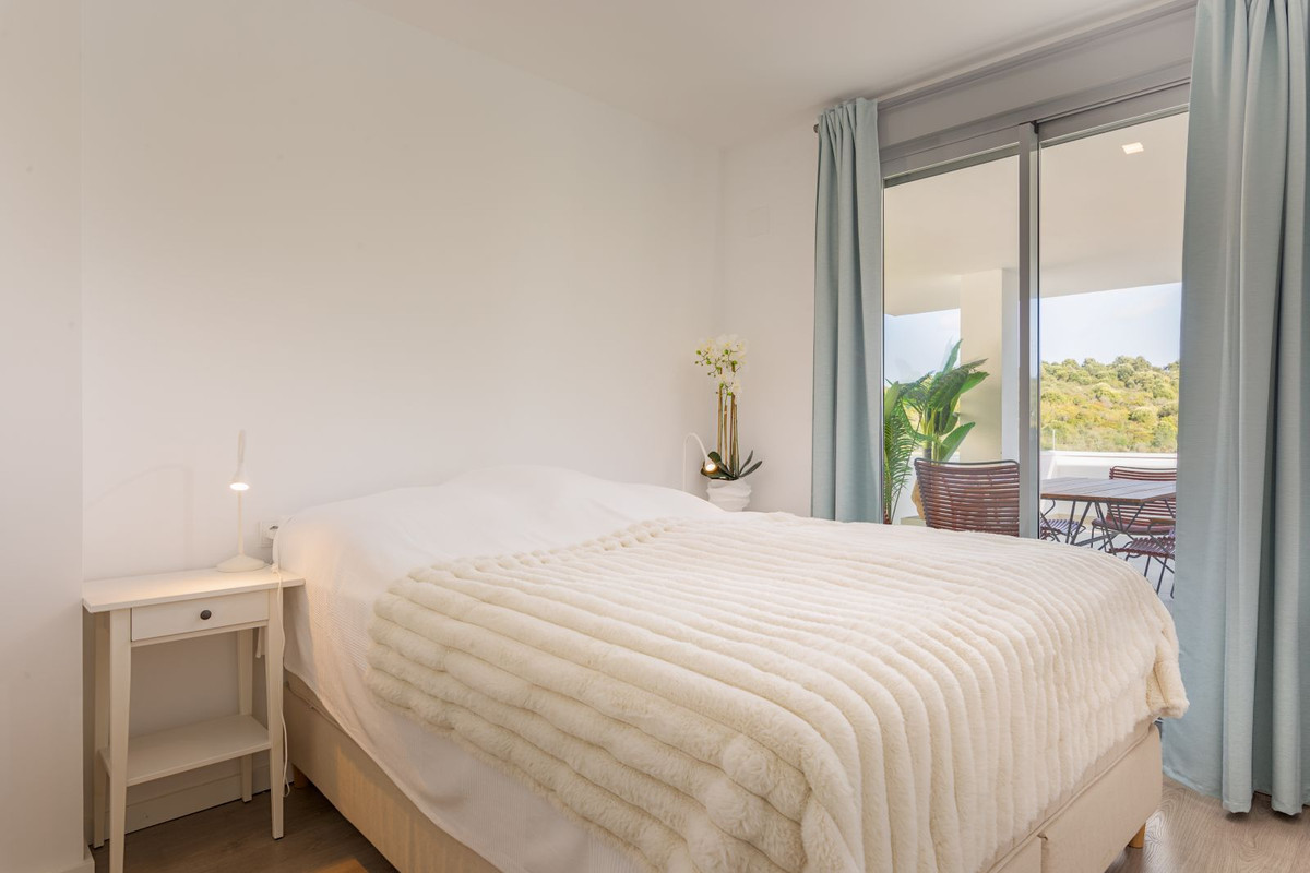 3 Bedroom Apartment for Sale in Estepona — 8