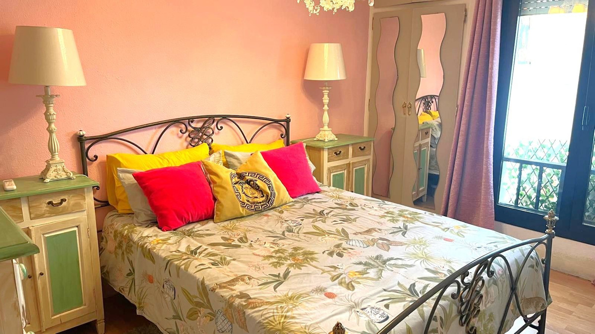 3 Bedroom Apartment for Sale in Puerto Banús — 9