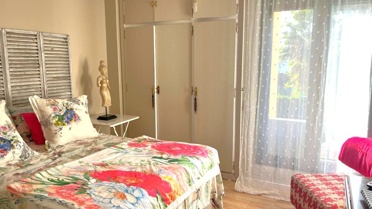 3 Bedroom Apartment for Sale in Puerto Banús — view 10