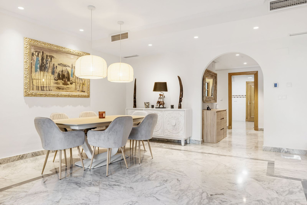 2 Bedroom Apartment for Sale in The Golden Mile — 3