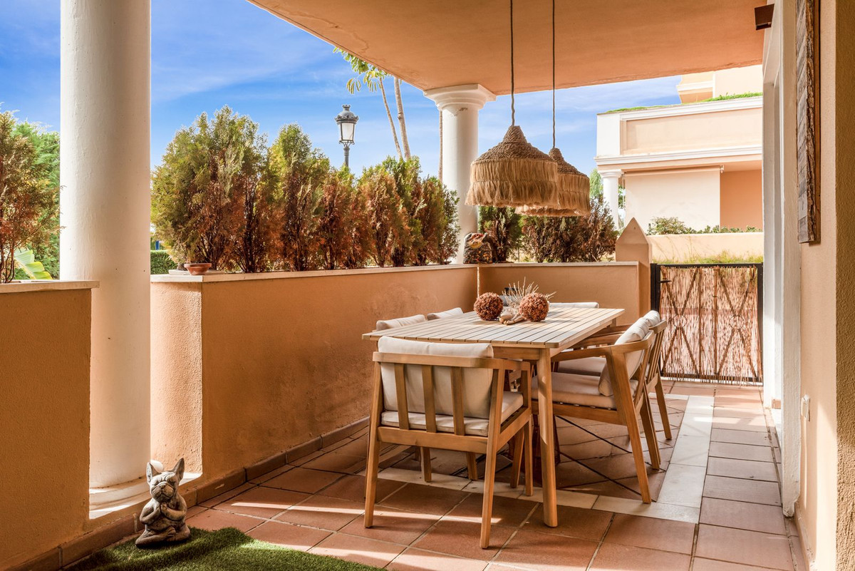 2 Bedroom Apartment for Sale in The Golden Mile — 8