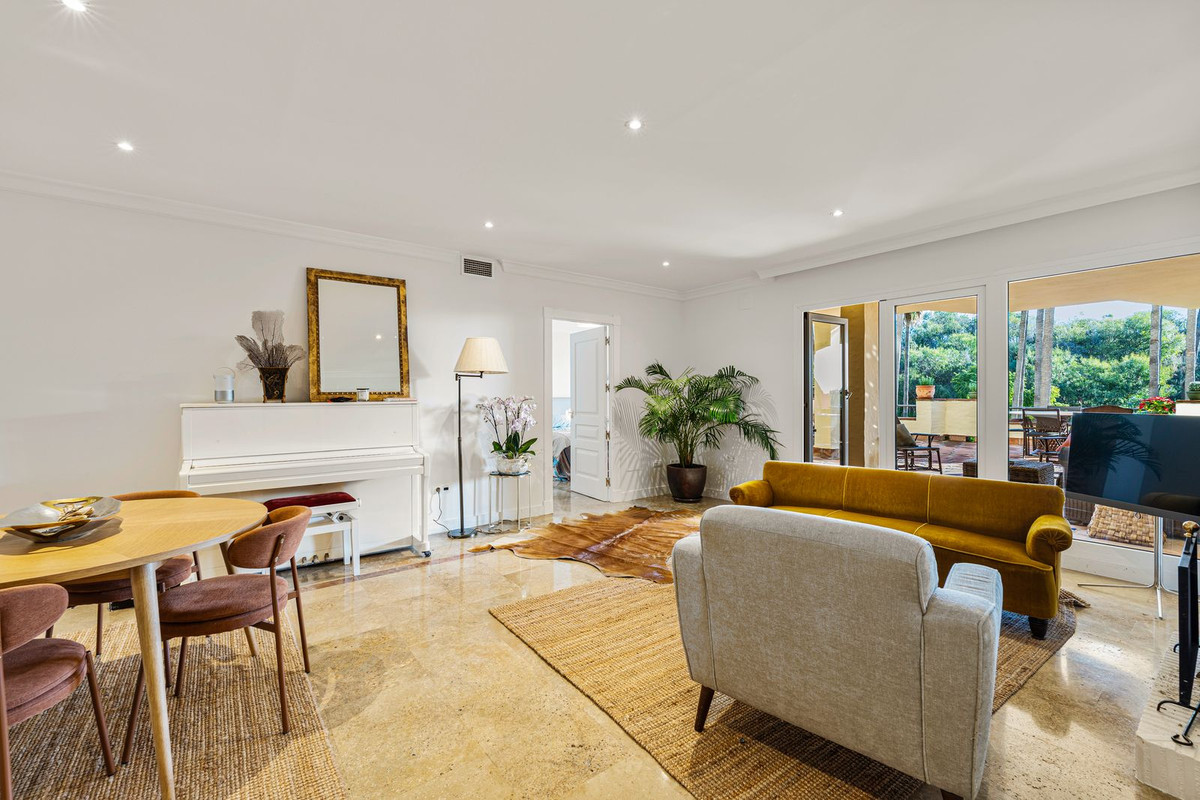 3 Bedroom Apartment for Sale in The Golden Mile — 3