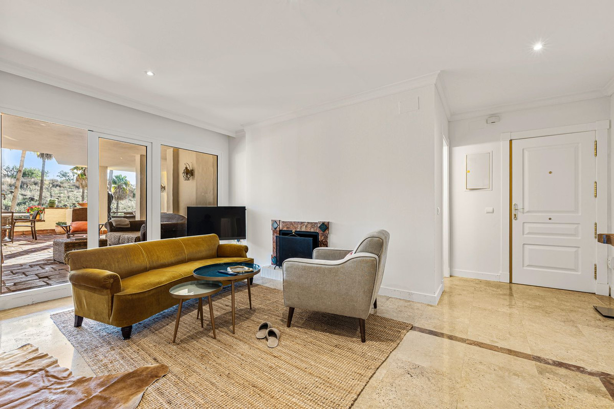 3 Bedroom Apartment for Sale in The Golden Mile — 4