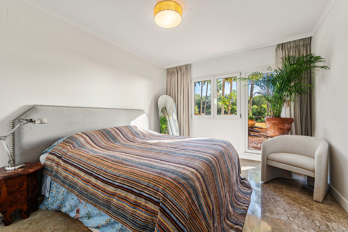 3 Bedroom Apartment for Sale in The Golden Mile — 5