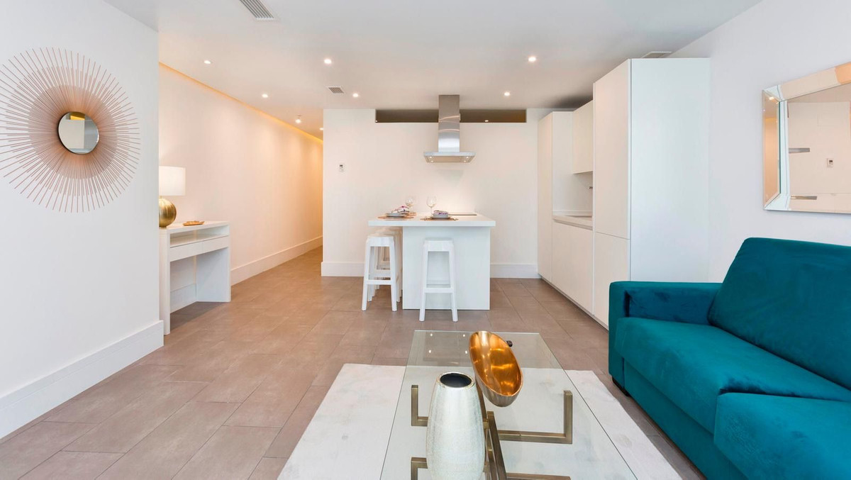 2 Bedroom Apartment for Sale in The Golden Mile — 6