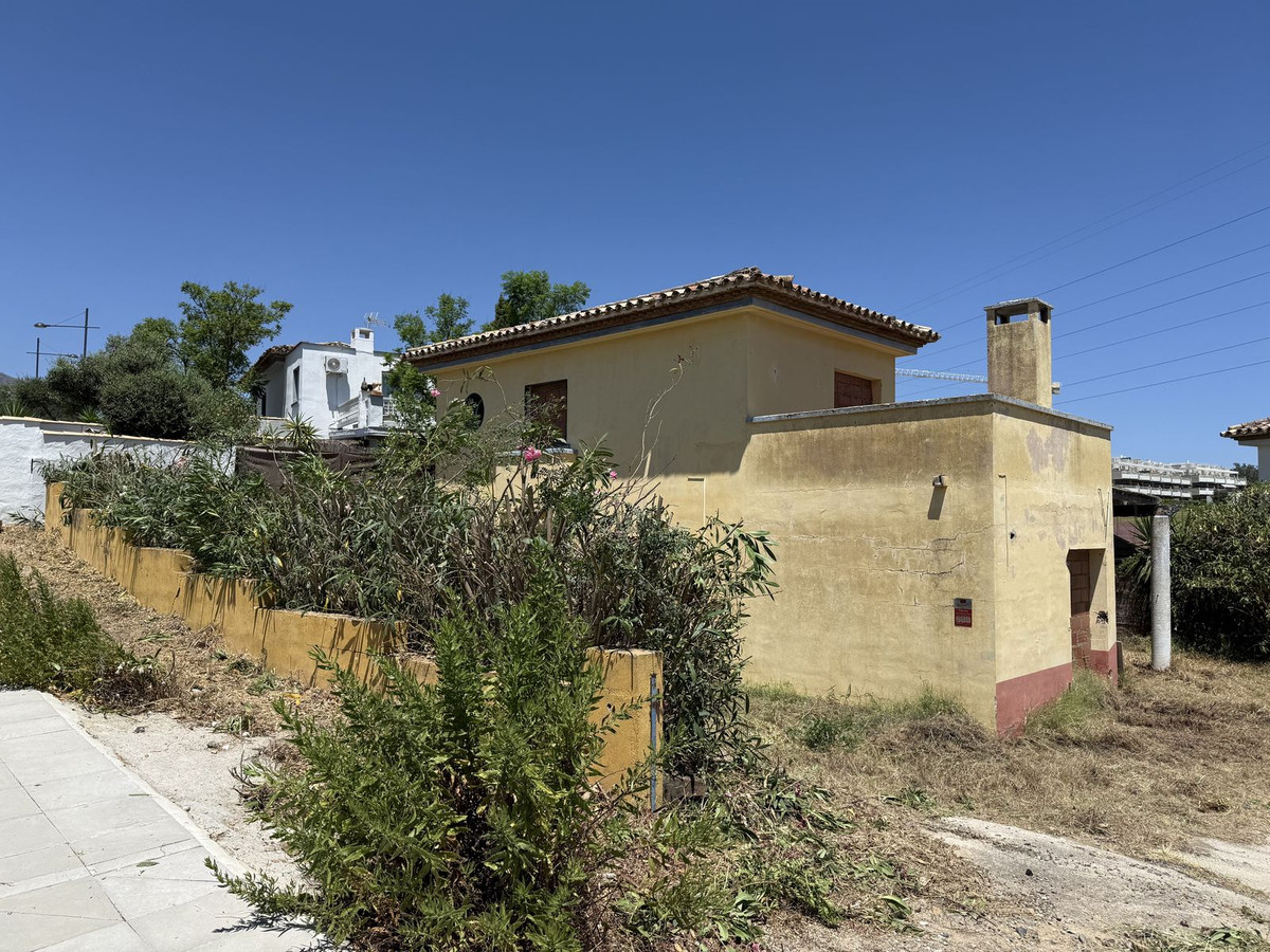 3 Bedroom Villa for Sale in Estepona — 3