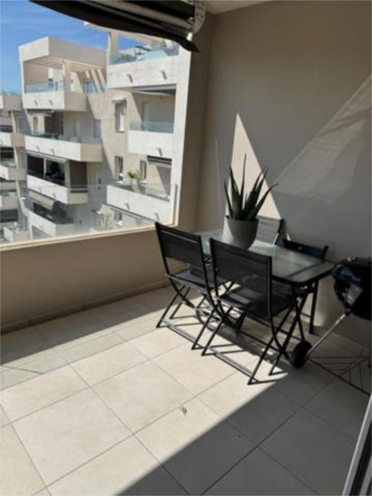 3 Bedroom Apartment for Sale in Nueva Andalucía — 3