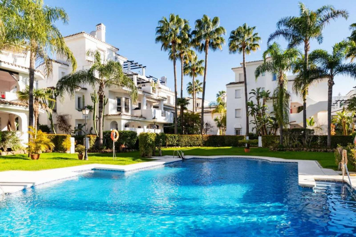 2 Bedroom Apartment for Sale in Nueva Andalucía