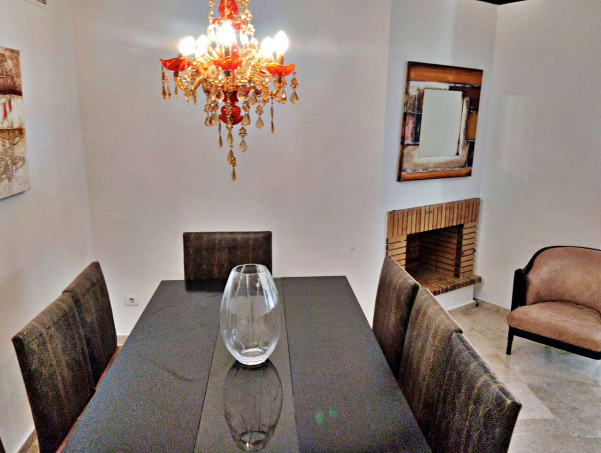 2 Bedroom Apartment for Sale in Nueva Andalucía — 5
