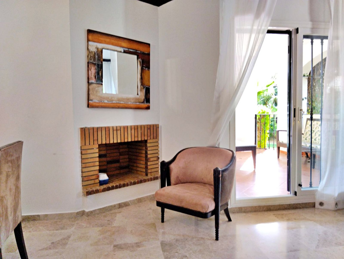 2 Bedroom Apartment for Sale in Nueva Andalucía — view 10