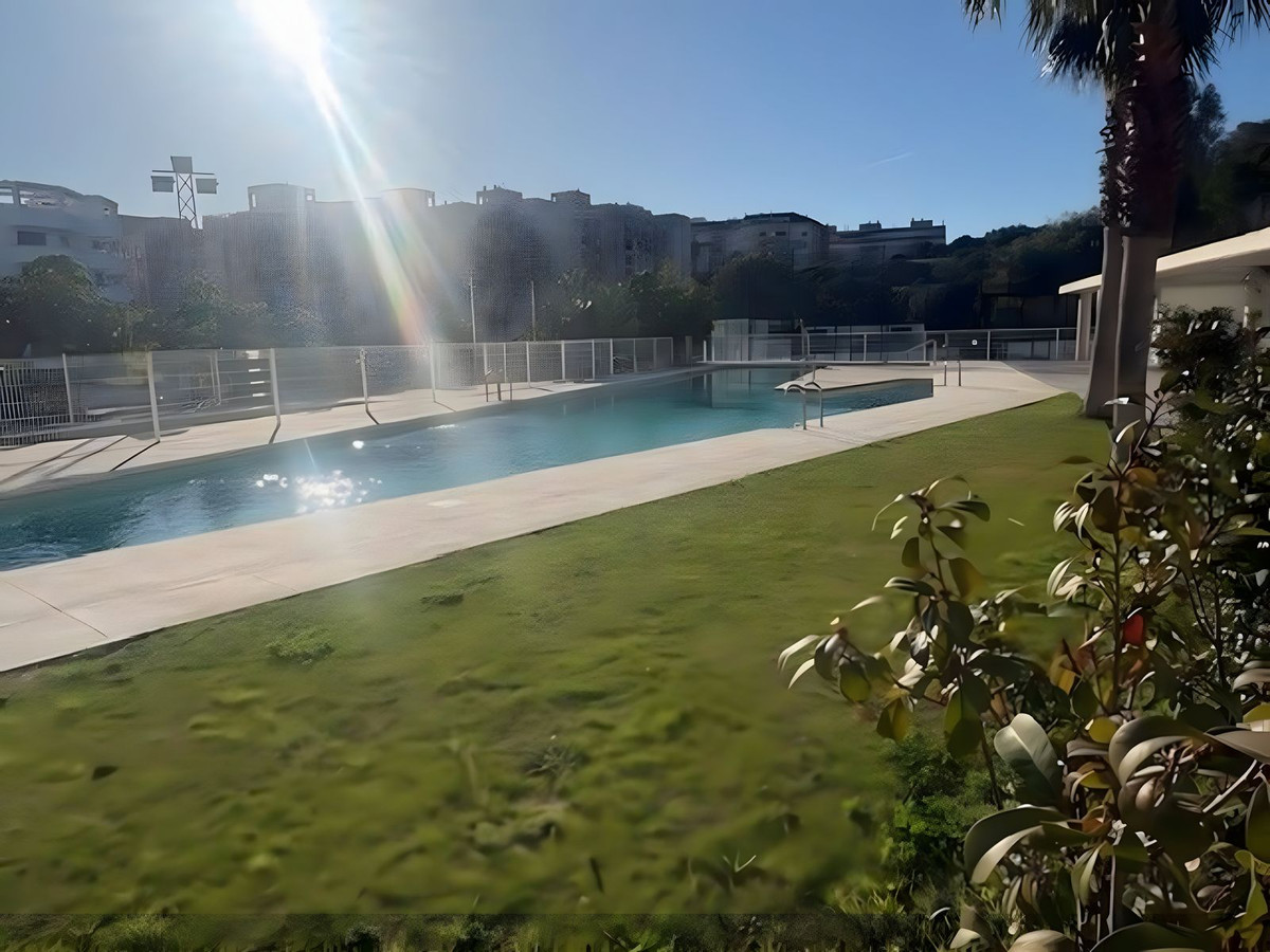 2 Bedroom Apartment for Sale in Estepona — 9