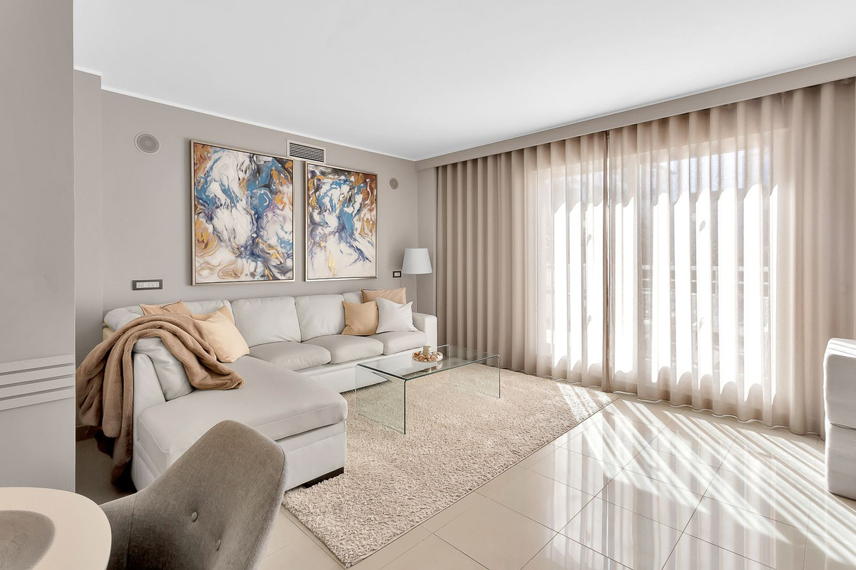 3 Bedroom Apartment for Sale in New Golden Mile — 7