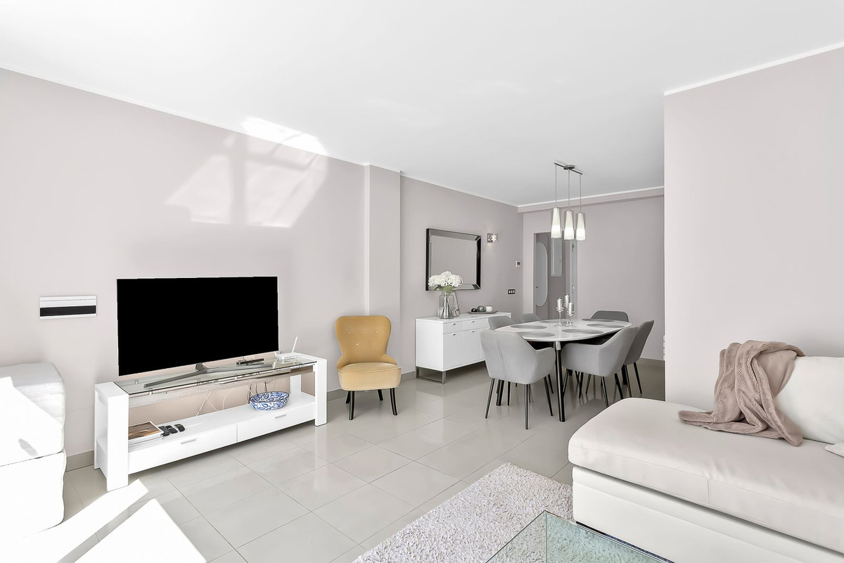 3 Bedroom Apartment for Sale in New Golden Mile — 9