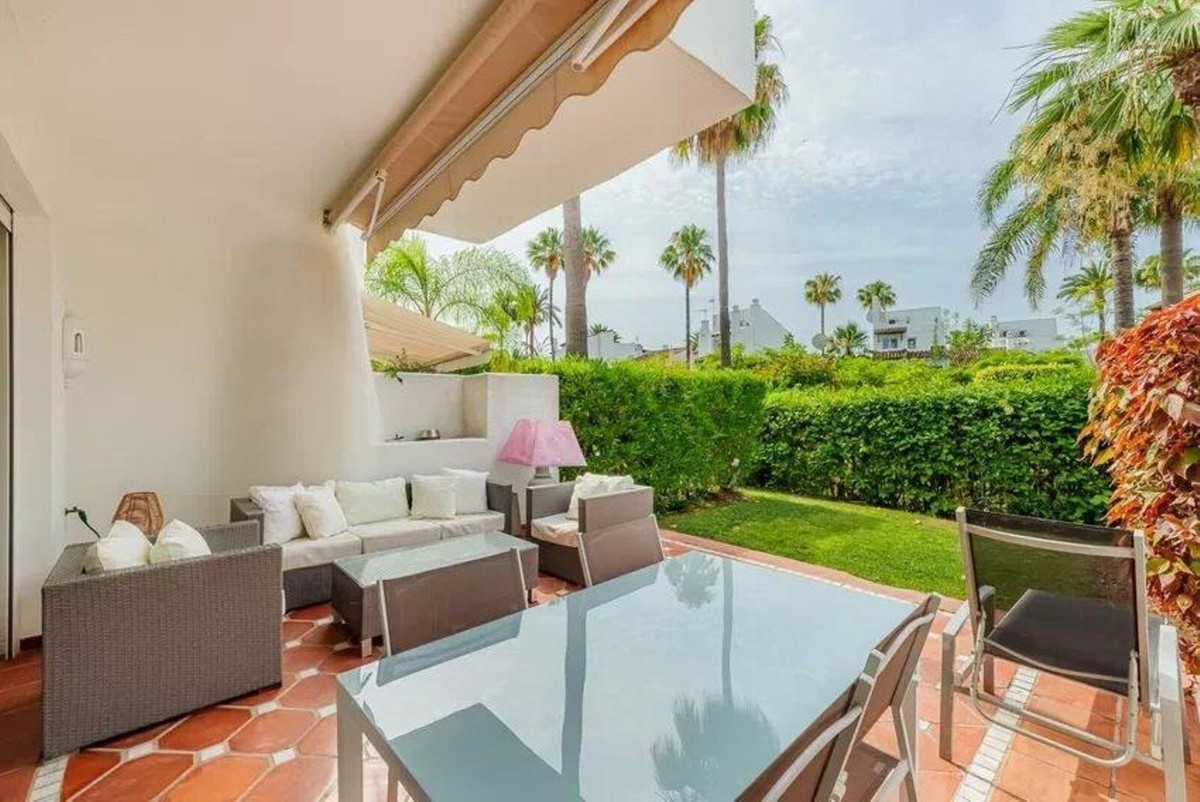 4 Bedroom Villa for Sale in Costalita