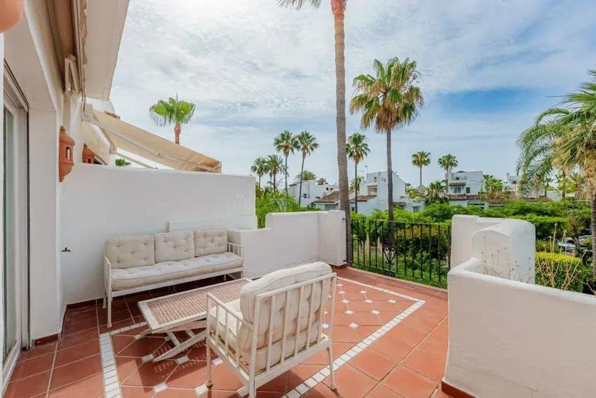 4 Bedroom Villa for Sale in Costalita — view 10