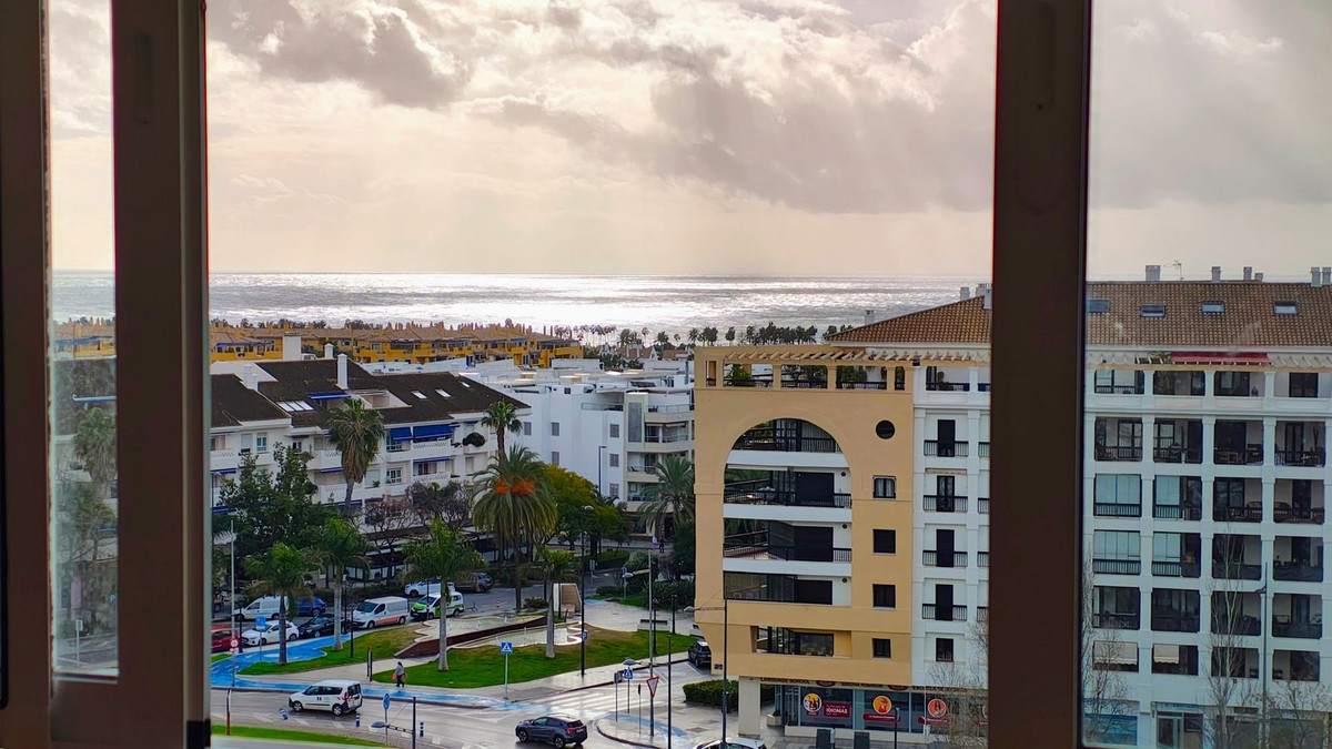 4 Bedroom Apartment for Sale in San Pedro de Alcántara