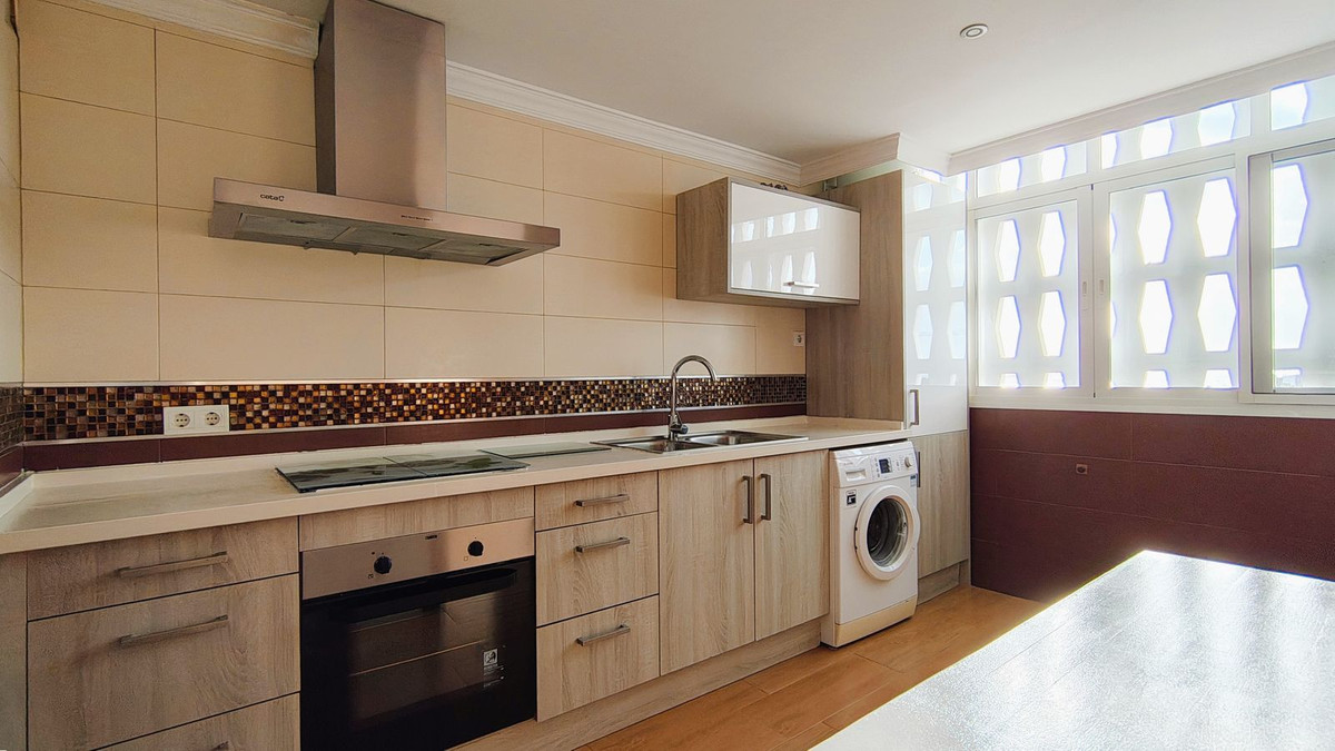 4 Bedroom Apartment for Sale in San Pedro de Alcántara — 3