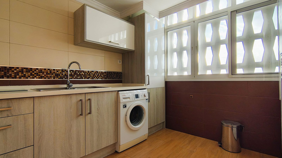 4 Bedroom Apartment for Sale in San Pedro de Alcántara — 5