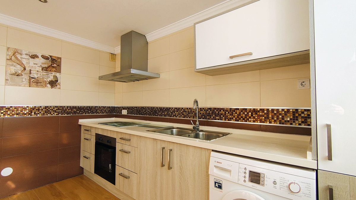 4 Bedroom Apartment for Sale in San Pedro de Alcántara — 6