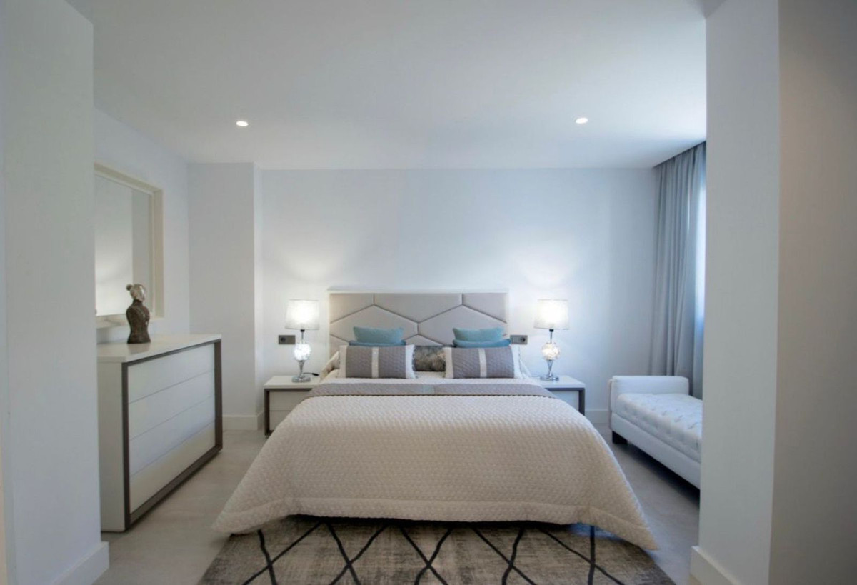 5 Bedroom Villa for Sale in Nueva Andalucía — 8