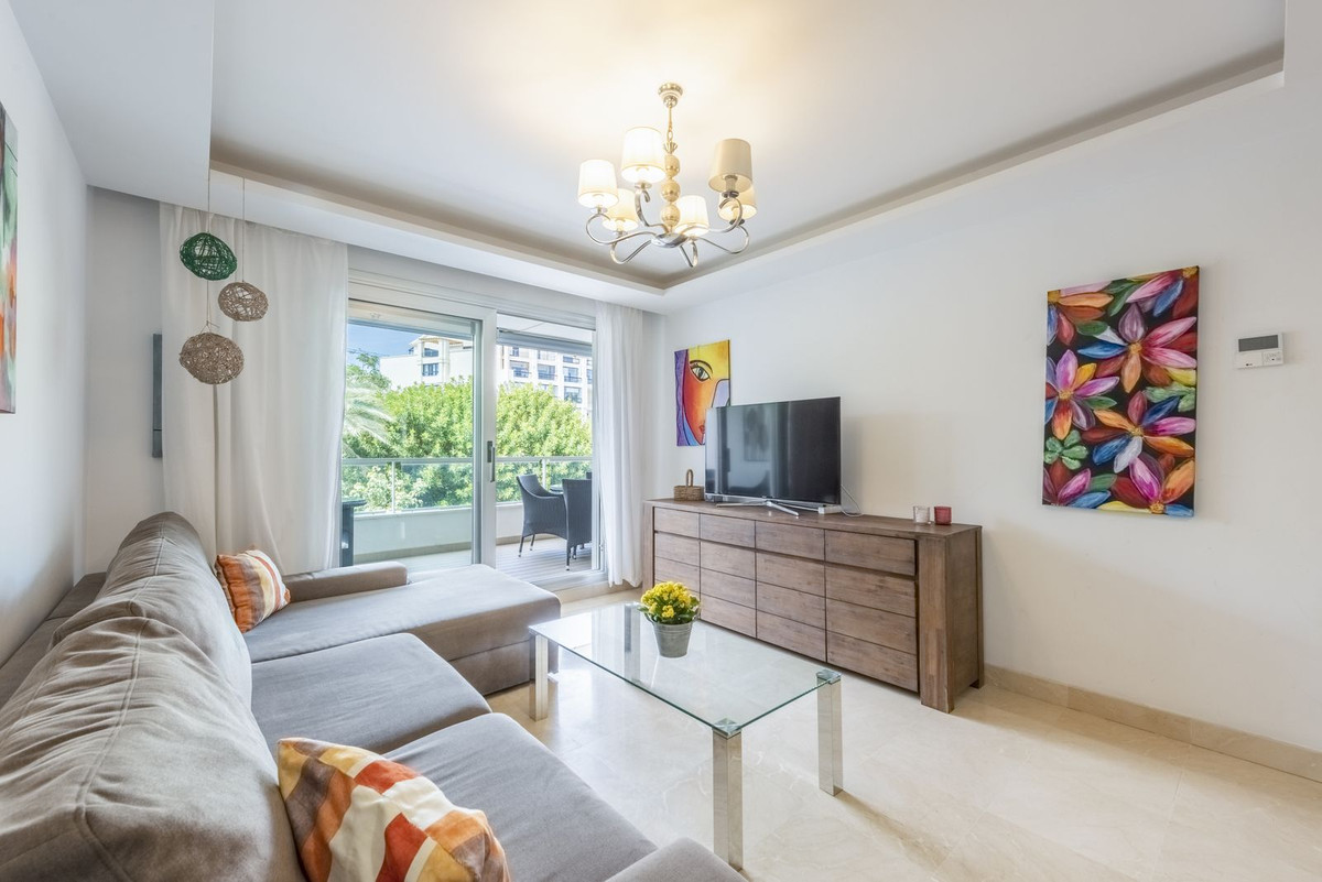3 Bedroom Apartment for Sale in San Pedro de Alcántara — 4