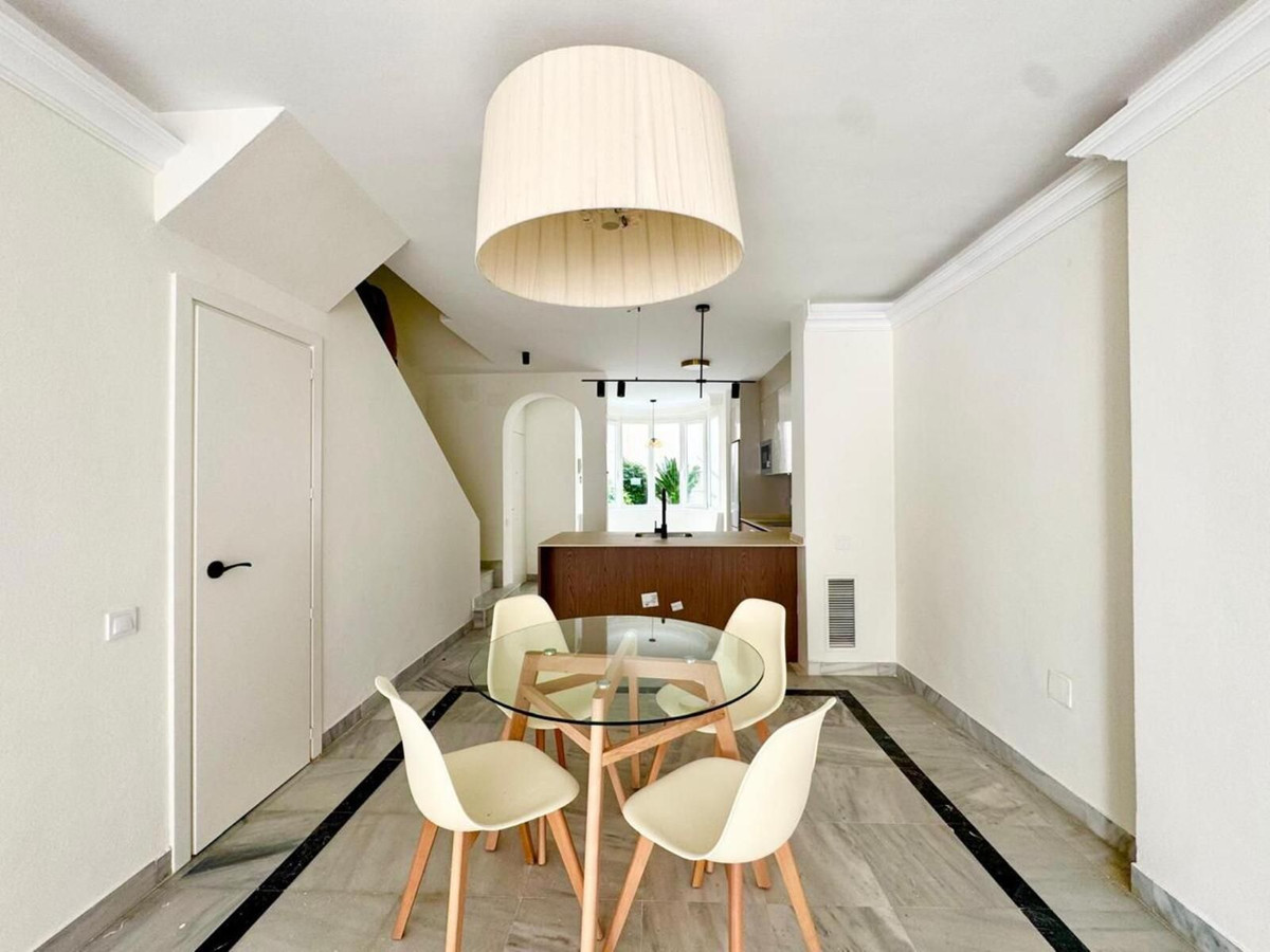 2 Bedroom Apartment for Sale in The Golden Mile — 5