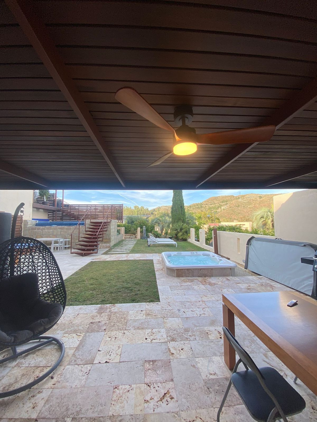 4 Bedroom Villa for Sale in Benahavís — 2
