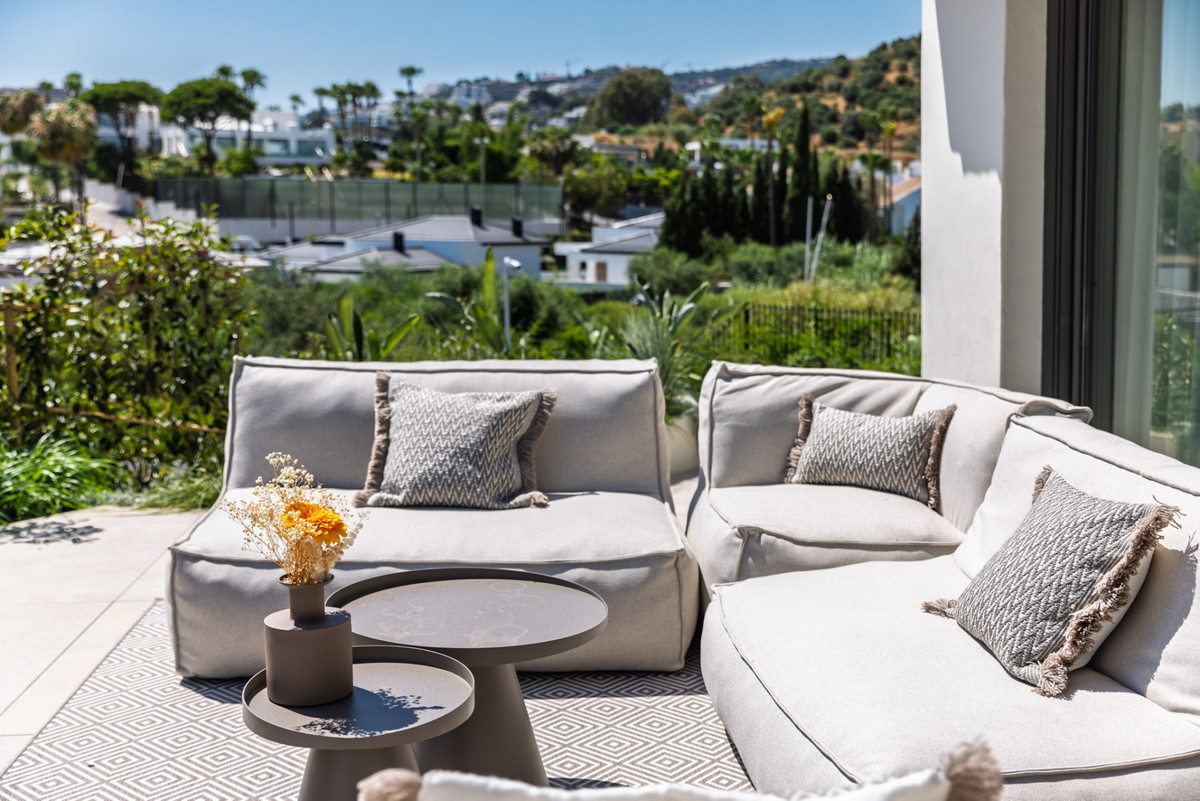 5 Bedroom Villa for Sale in Nueva Andalucía — view 16