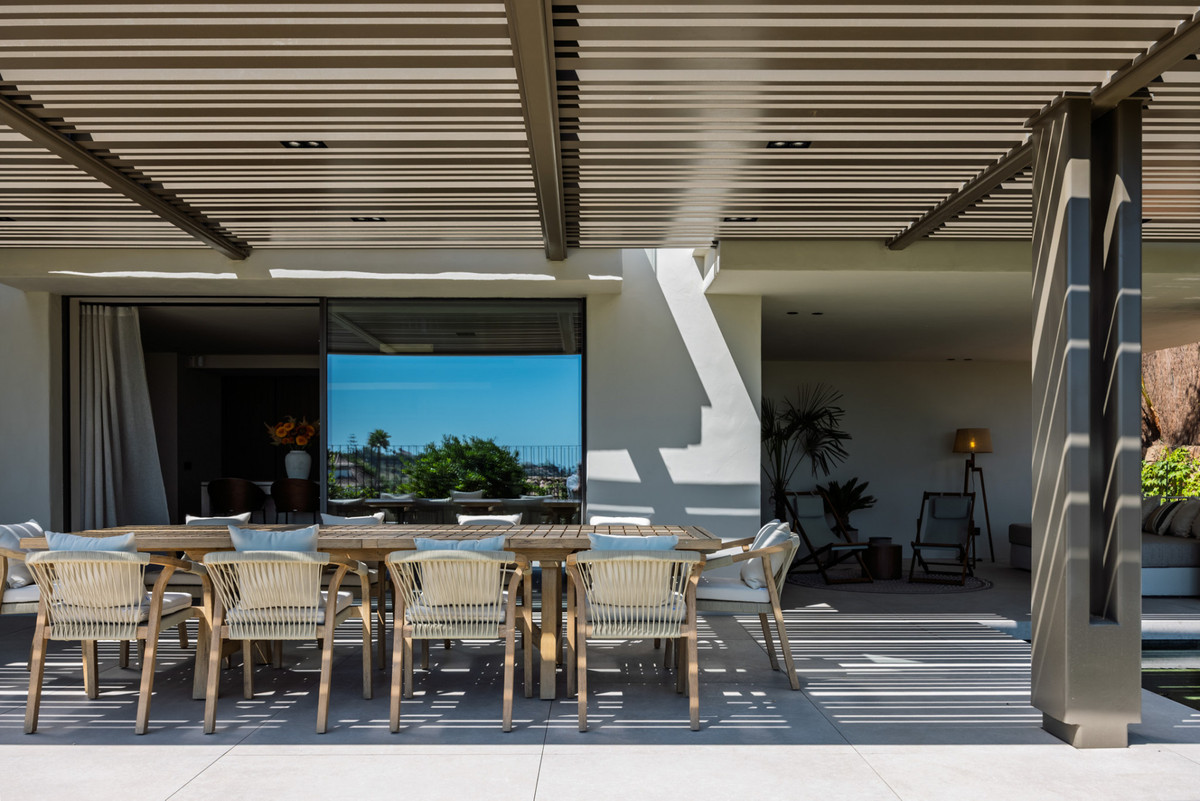 5 Bedroom Villa for Sale in Nueva Andalucía — view 18