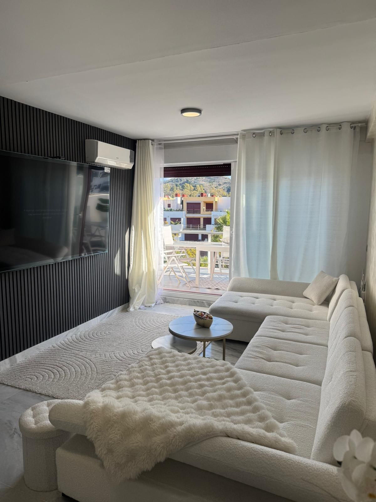3 Bedroom Apartment for Sale in Benahavís
