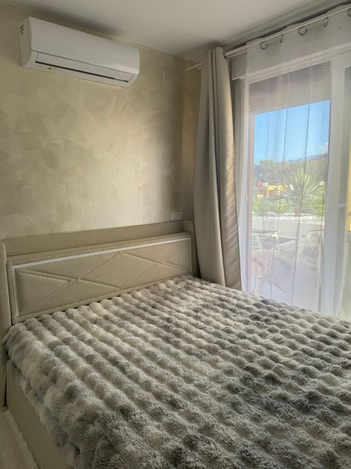3 Bedroom Apartment for Sale in Benahavís — view 10