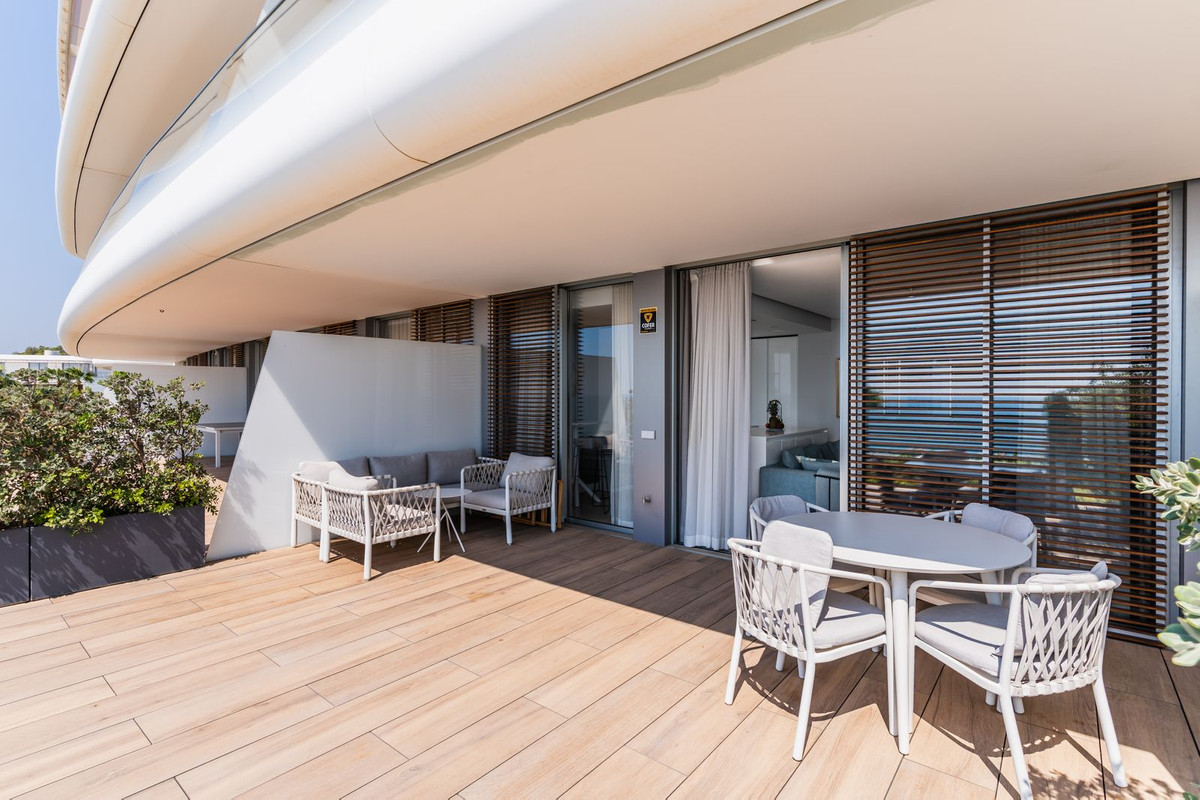2 Bedroom Apartment for Sale in Estepona — 3