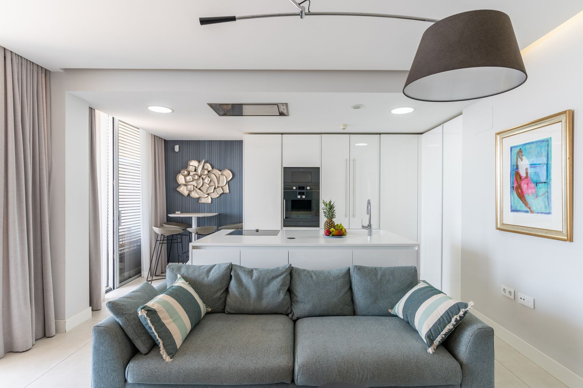 2 Bedroom Apartment for Sale in Estepona — 6