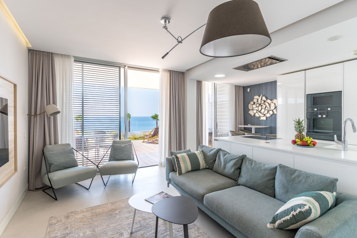 2 Bedroom Apartment for Sale in Estepona — 8