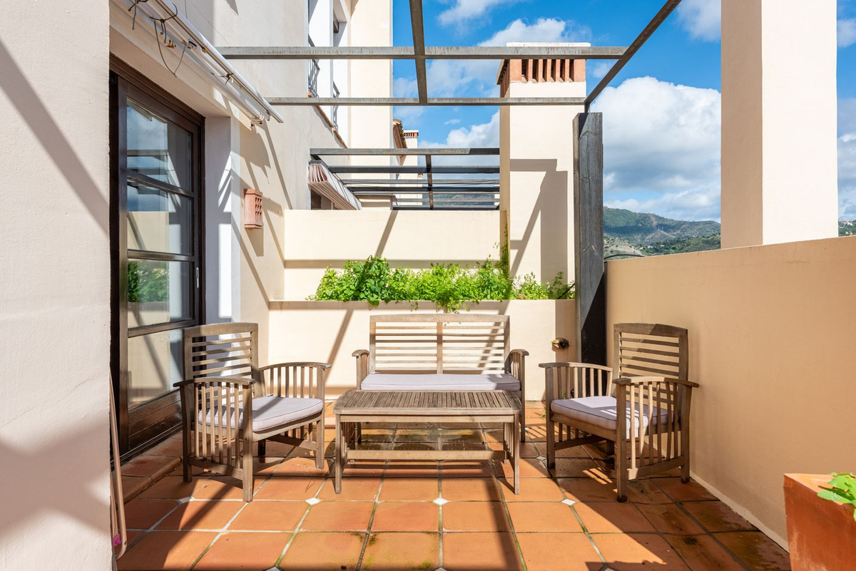 4 Bedroom Villa for Sale in Benahavís — 8