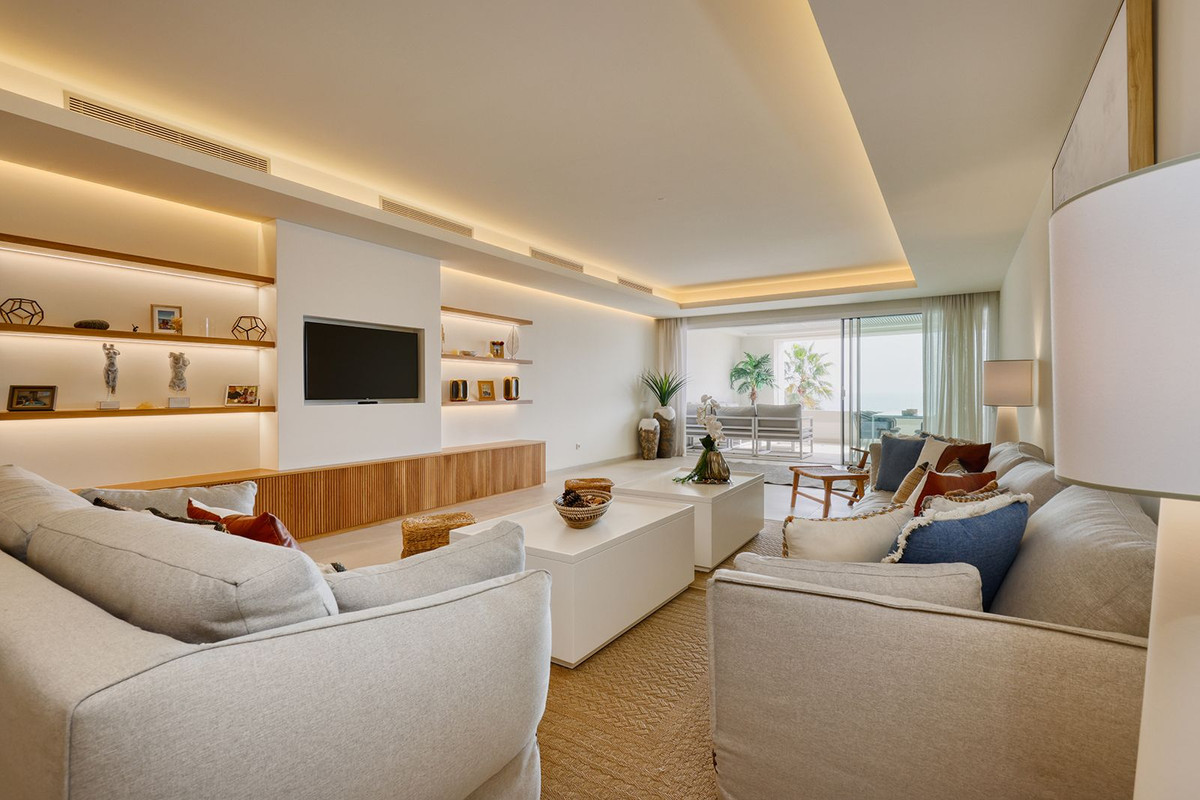 3 Bedroom Apartment for Sale in Estepona — 4
