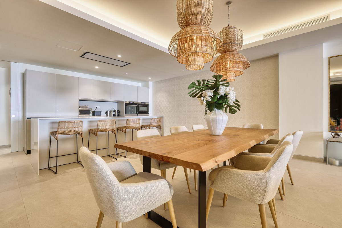 3 Bedroom Apartment for Sale in Estepona — 6