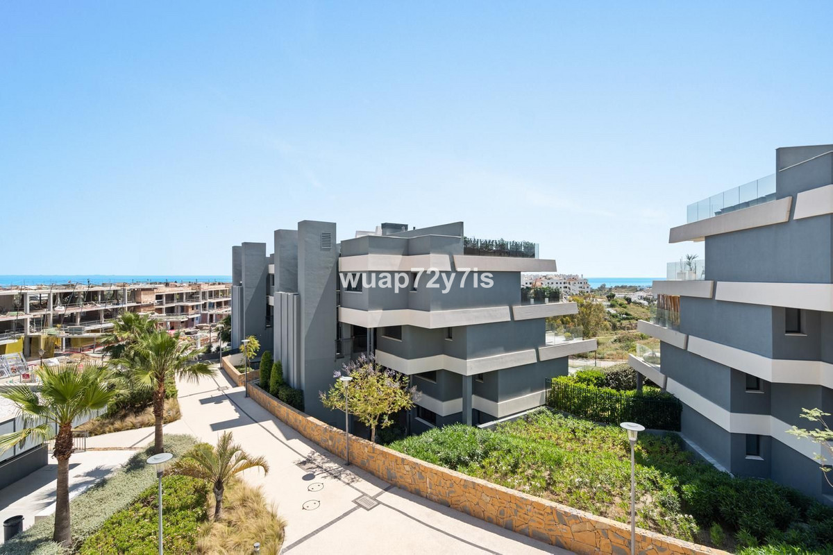 3 Bedroom Apartment for Sale in Selwo — 2