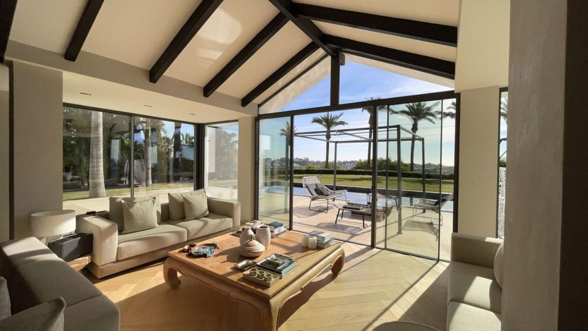 5 Bedroom Villa for Sale in Benahavís — 3